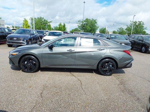 2026 Hyundai Elantra 2.0 SEL Sport Premium's photo