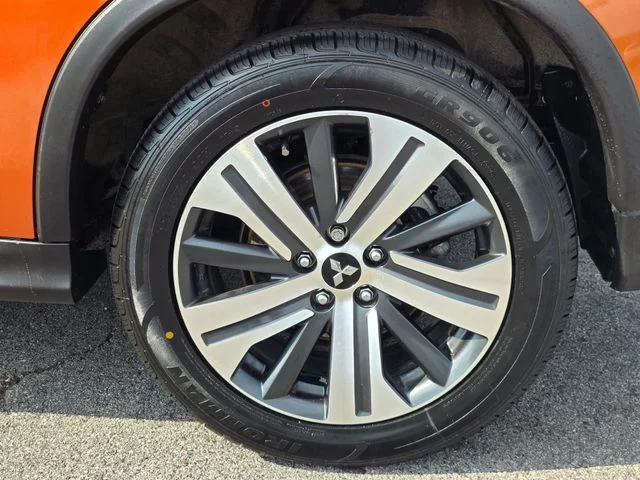 Used 2023 Orange Mitsubishi 2.0 SE image 8
