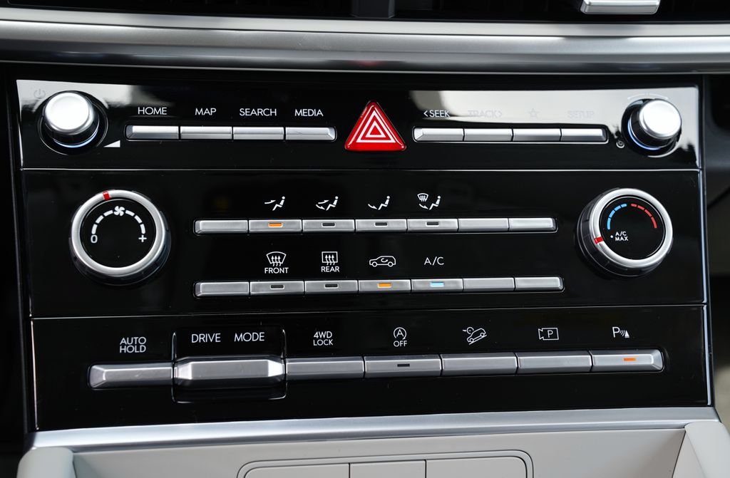 New 2026 Phantom Black Hyundai SE image 43