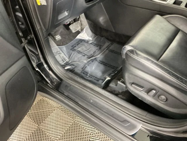 Used 2017 Red Kia EX image 15