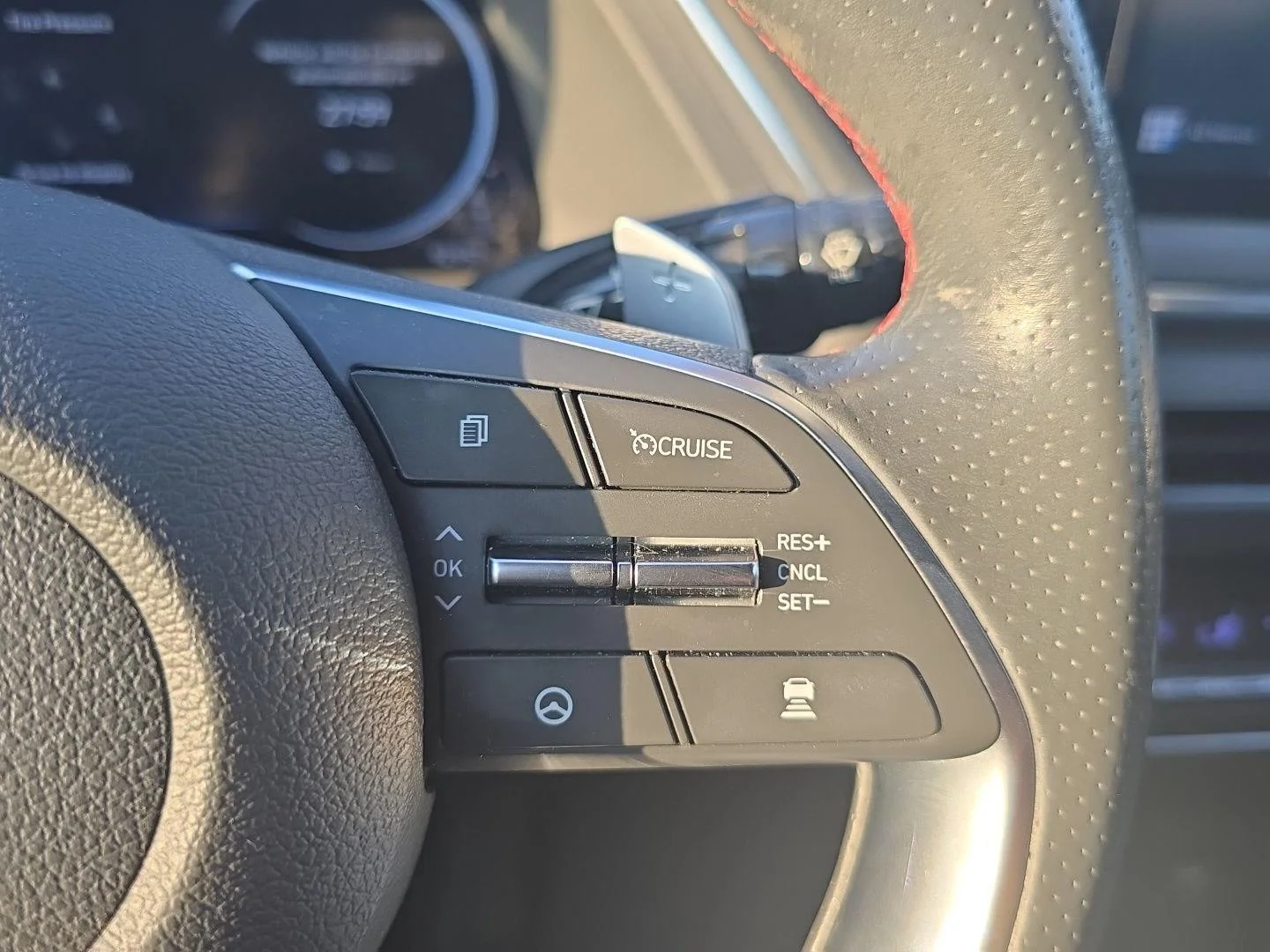 Used 2021 Hampton Gray Hyundai SEL Plus image 12