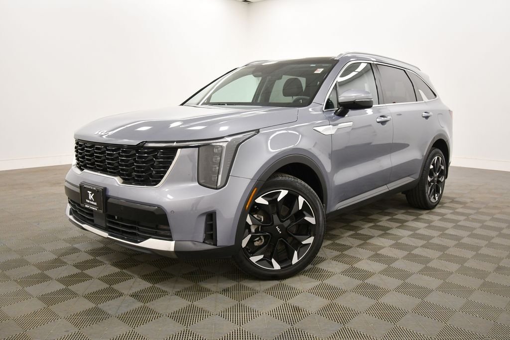 Certified 2025 Kia Sorento EX with VIN 5XYRHDJF7SG376704 for sale in Rochester, Minnesota