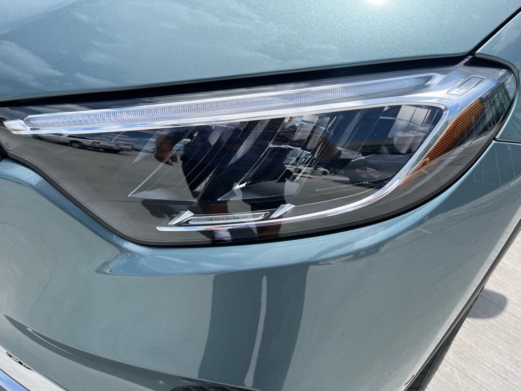 2025 Mercedes-Benz GLC Base - Photo 8