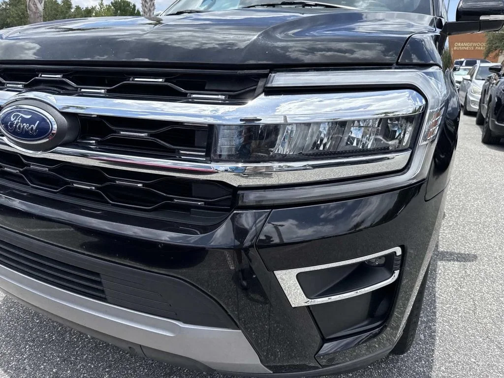 Used 2024 Black Ford Limited image 9
