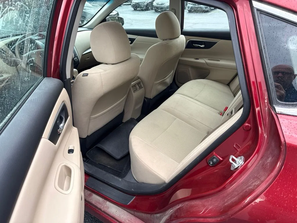 Used 2015 Red Nissan 2.5 SV image 14