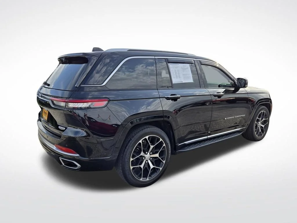 Certified Used 2022 Black Jeep Summit Reserve image 3