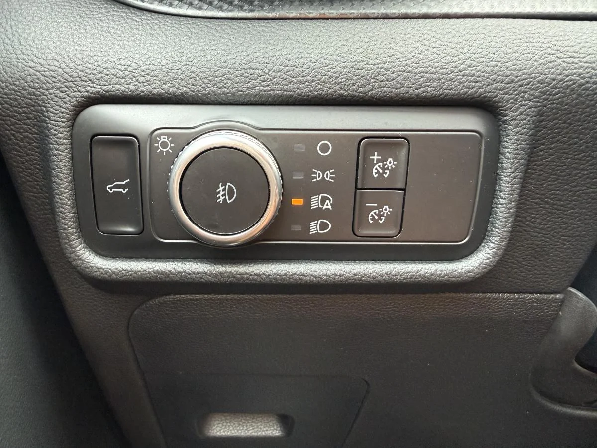 Used 2021 White Ford St Awd image 32
