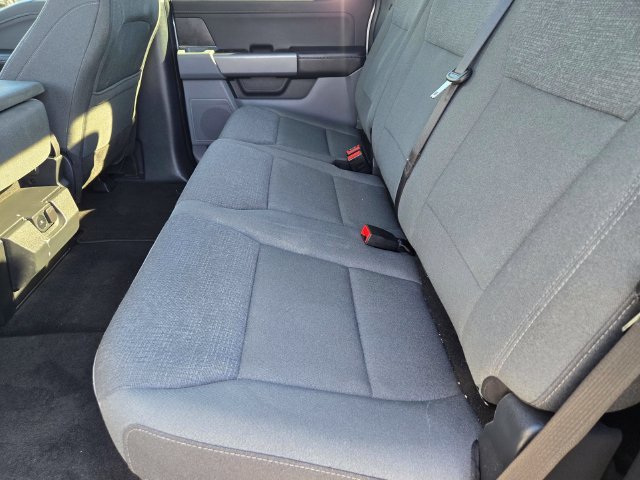 Used 2025 Silver Ford XLT image 11