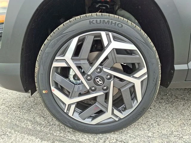 New 2026 White Hyundai SEL Premium image 17