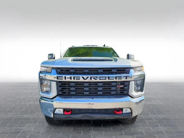 Used 2022 Silver Ice Metallic Chevrolet LT image 2