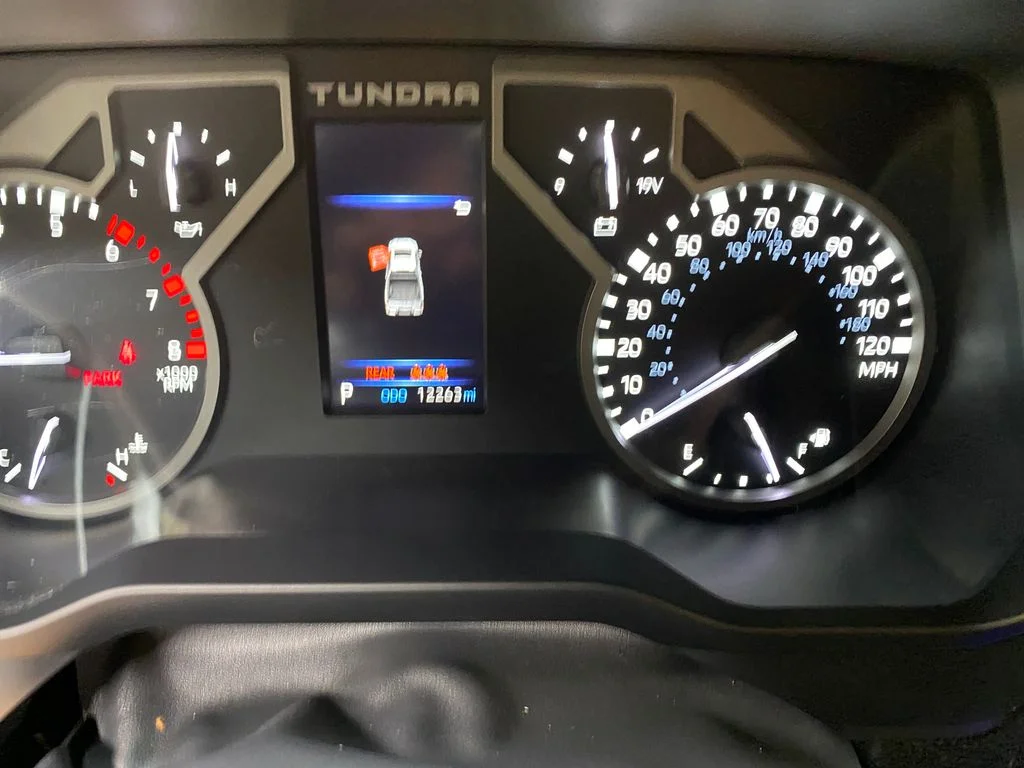 Used 2025 Silver Toyota SR5 image 37