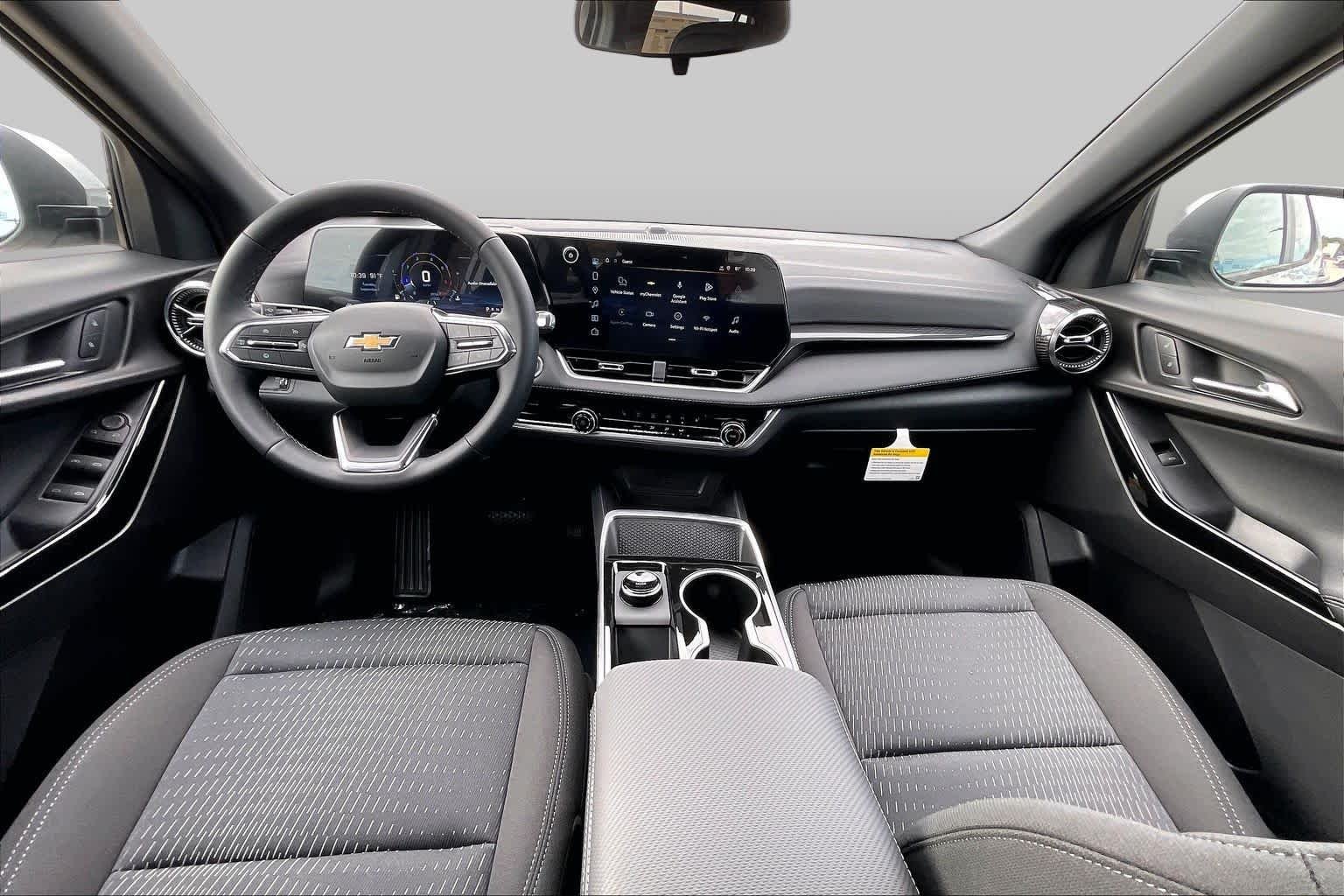 2027 Chevrolet Equinox LT - Photo 6