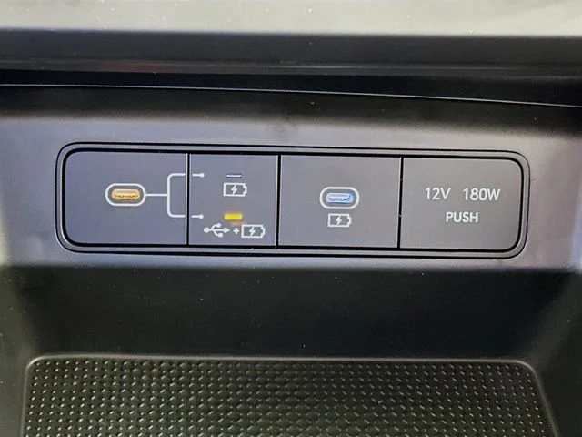 New 2026 Hyundai TUCSON SE