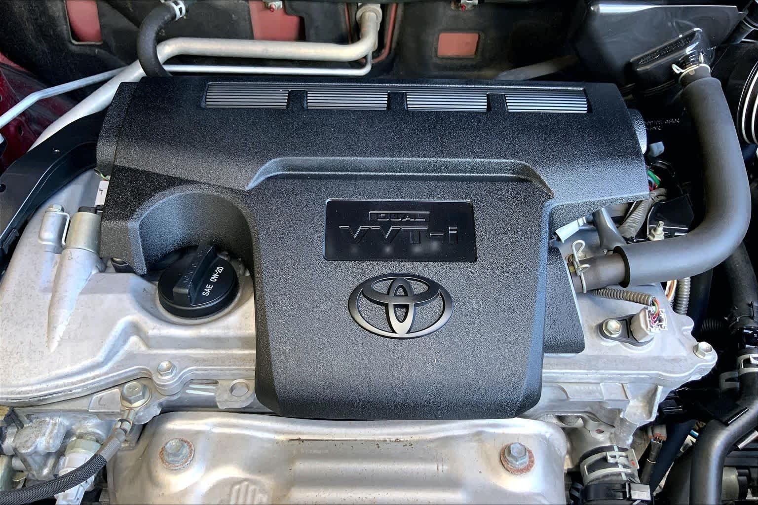 Used 2018 Ruby Flare Pearl Toyota XLE image 32