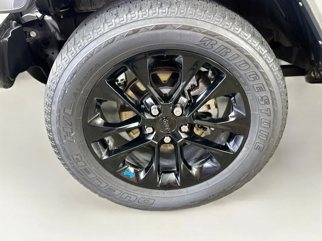 Used 2023 Gray Jeep Sahara 4xe image 40