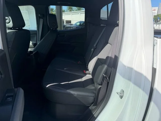 New 2026 Summit White Chevrolet WT image 11
