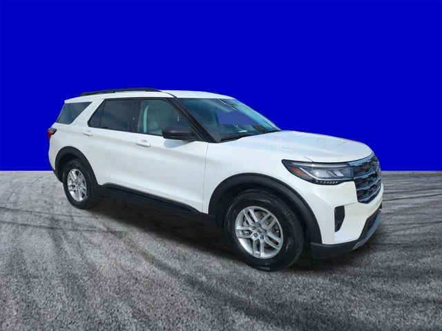 New 2026 Star White Metallic Tri-Coat Ford Active image 2
