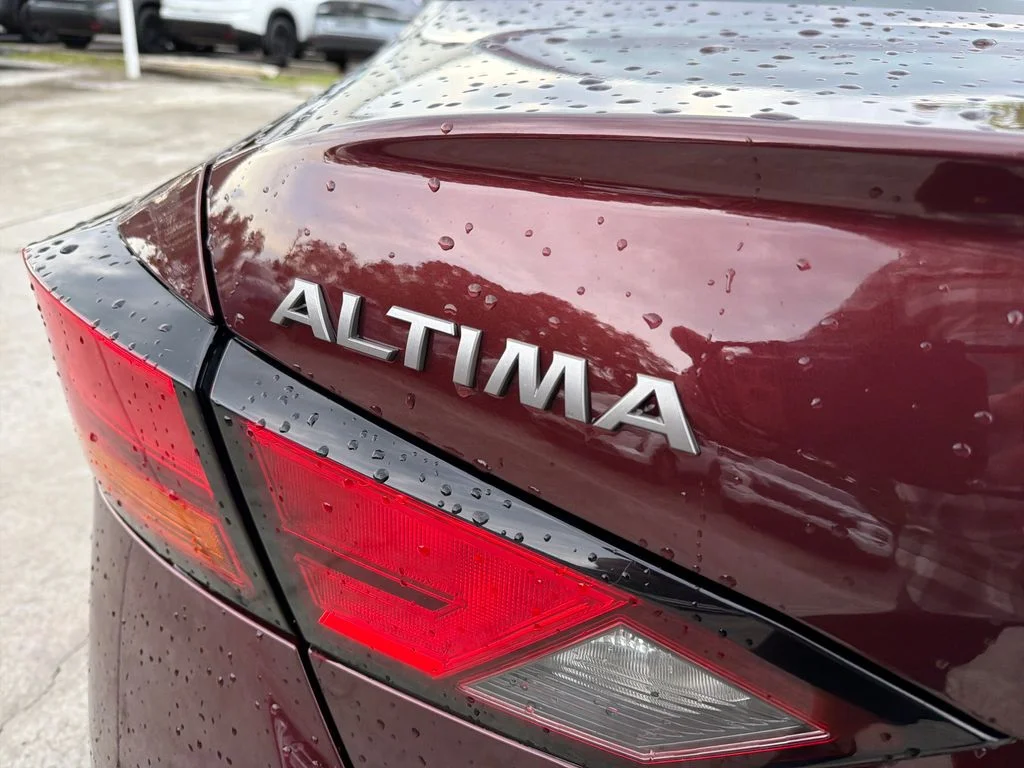2024 Nissan Altima SV - Photo 9