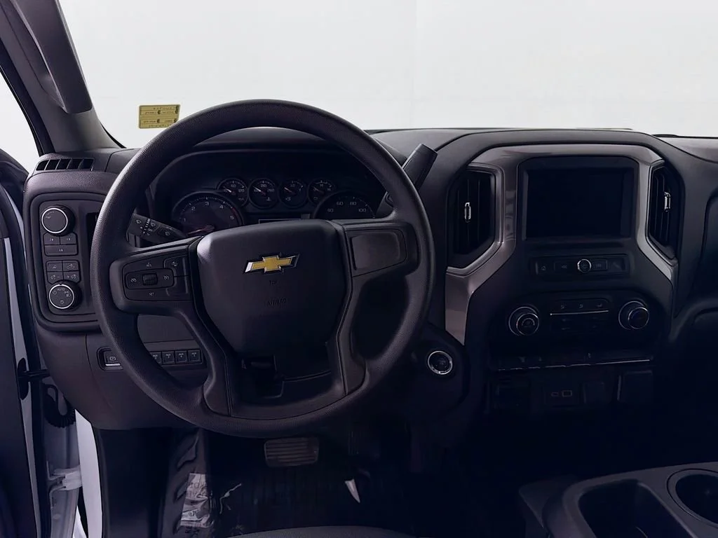 New 2026 Summit White Chevrolet Work Truck image 21