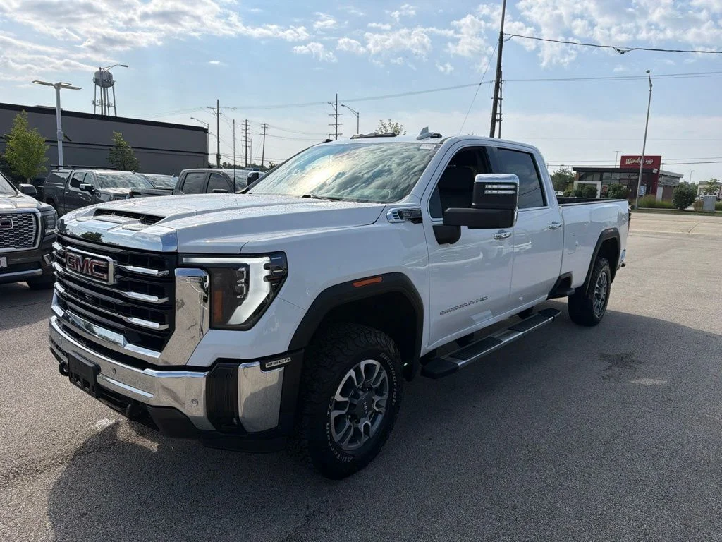 Used 2024 White GMC SLT image 1