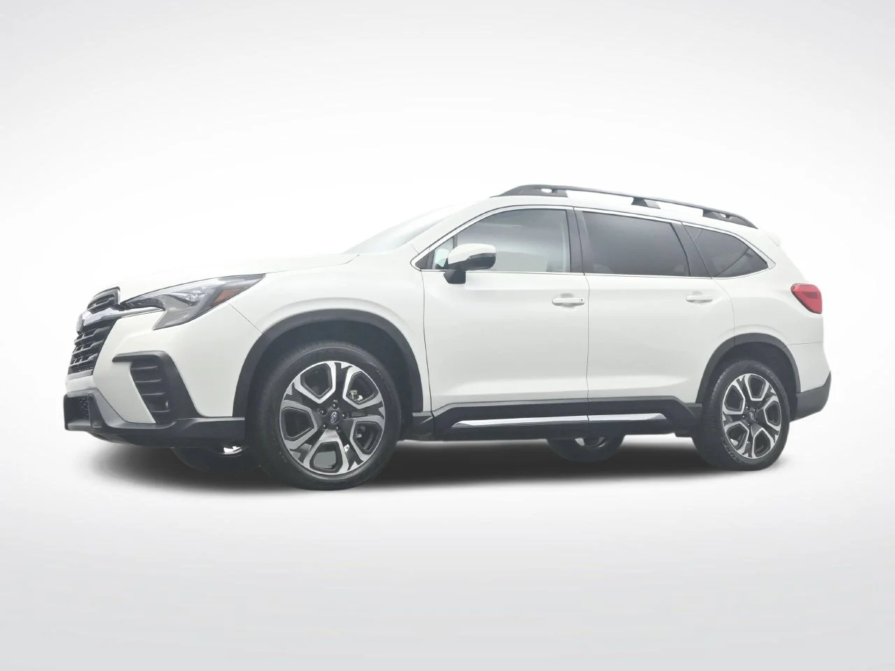 Used 2023 Crystal White Pearl Subaru Limited image 36