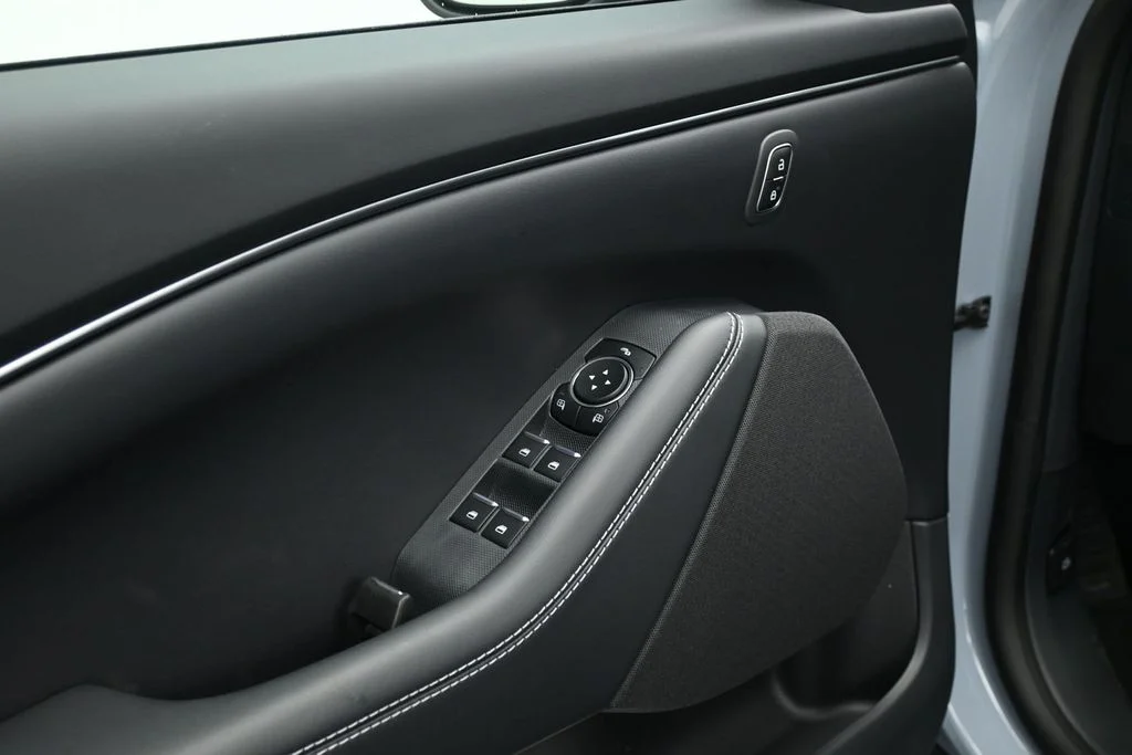 New 2026 Glacier Gray Metallic Tri-coat Ford Select image 9