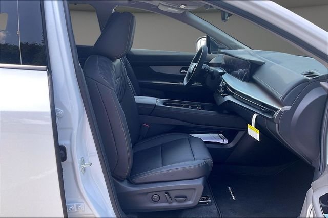 New 2026 Everest White Pearl TriCoat Nissan Platinum image 11