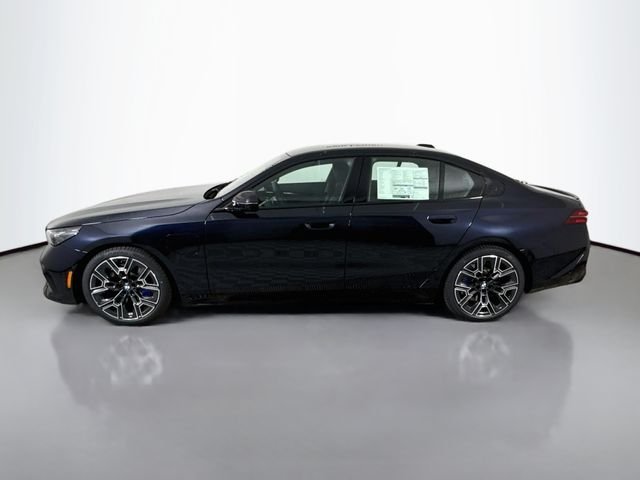 New 2027 Carbon Black Metallic BMW 550e xDrive image 4