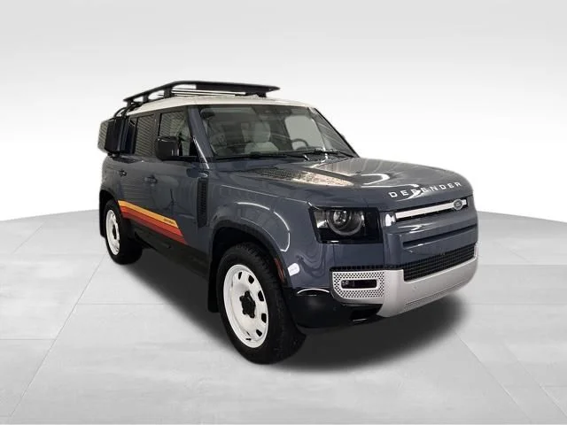 Used 2025 Tasman Blue Metallic Land Rover S image 3