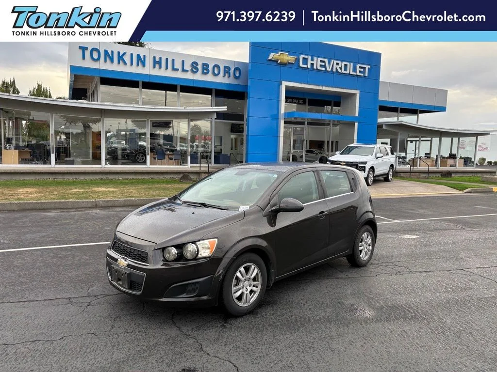 Used 2013 Mocha Bronze Metallic Chevrolet LT image 1