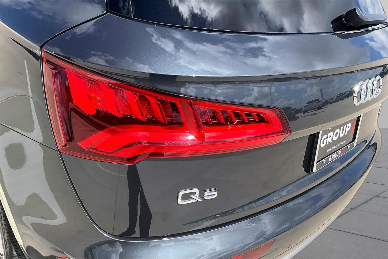 Used 2018 Manhattan Gray Metallic Audi Premium Plus image 27