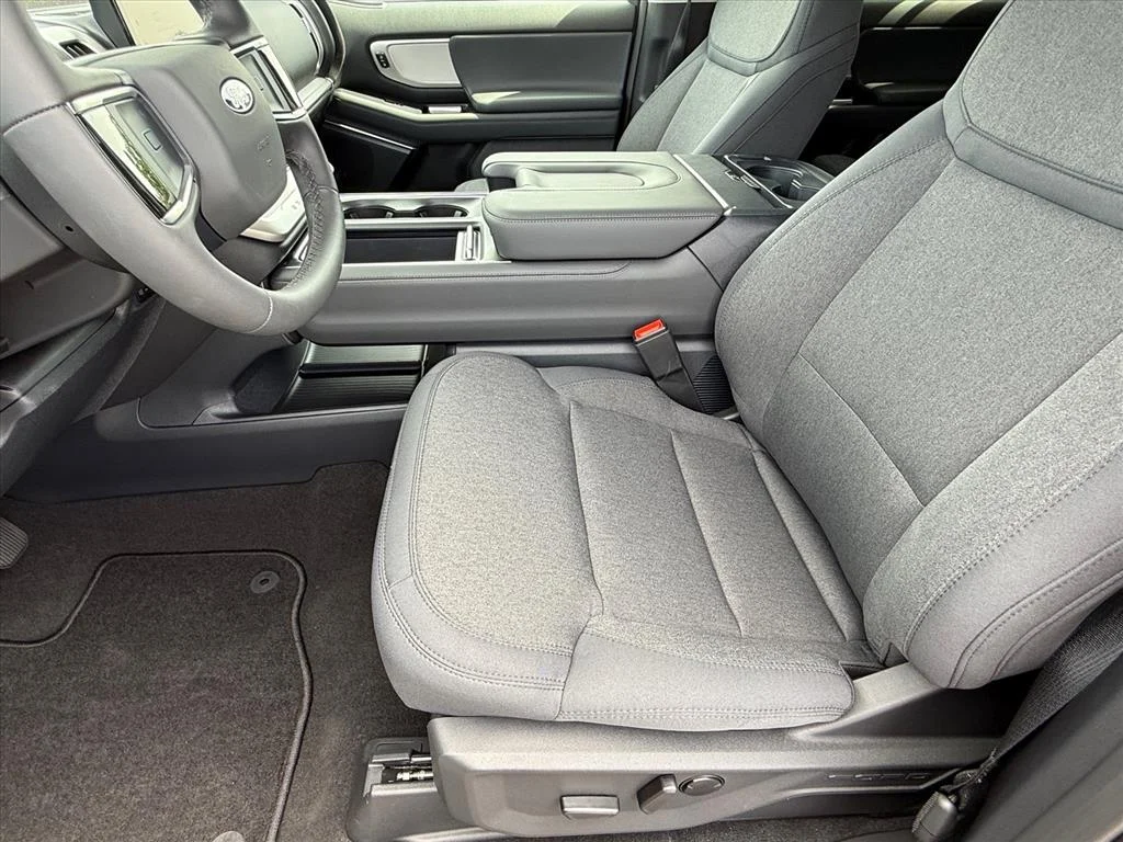 New 2027 Glacier Gray Metallic Tri-Coat Ford Active image 8