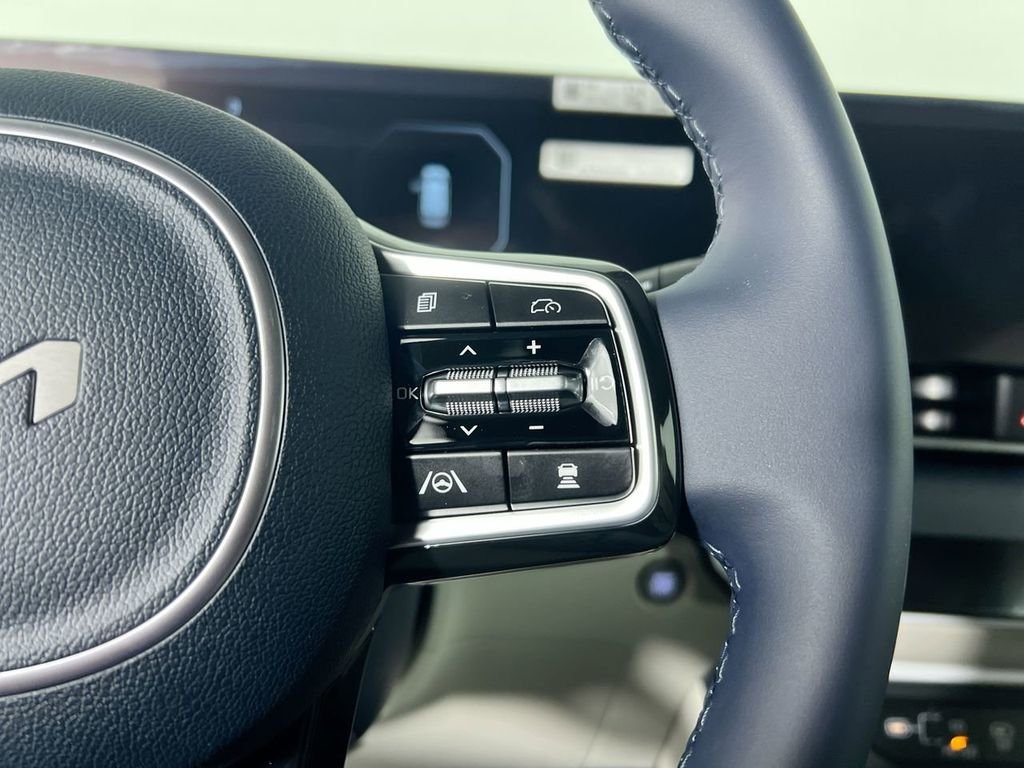 New 2026 Ivory Silver Kia EX image 19