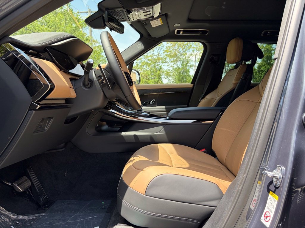 New 2026 Blue Land Rover Dynamic SE image 10