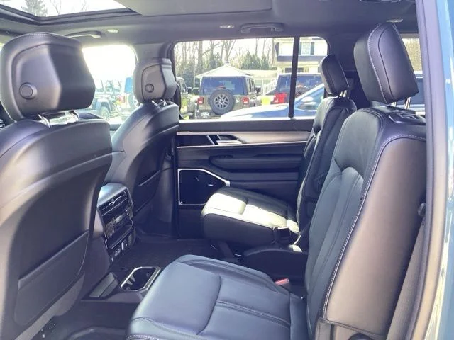 New 2026 Steel Blue Exterior Paint Jeep Limited Altitude image 21