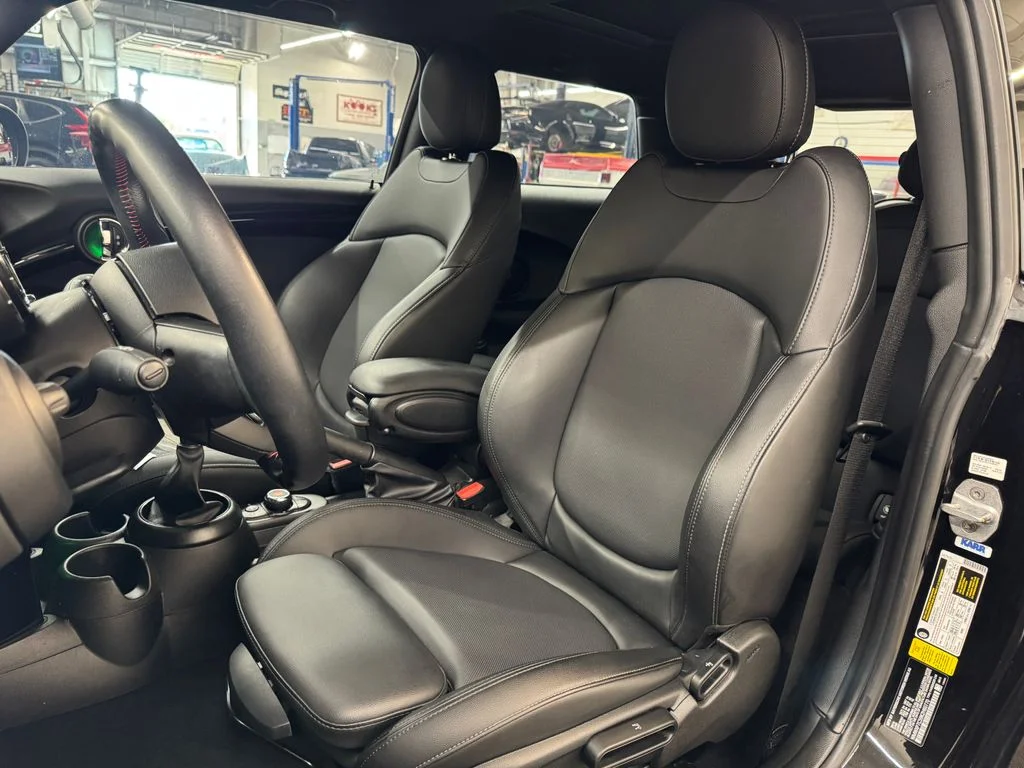 Used 2019 Black MINI Signature image 17