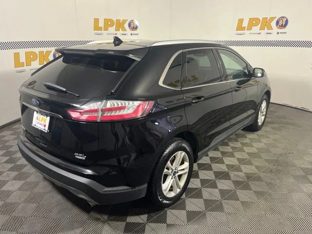 Used 2019 Black Metallic Ford SEL image 3