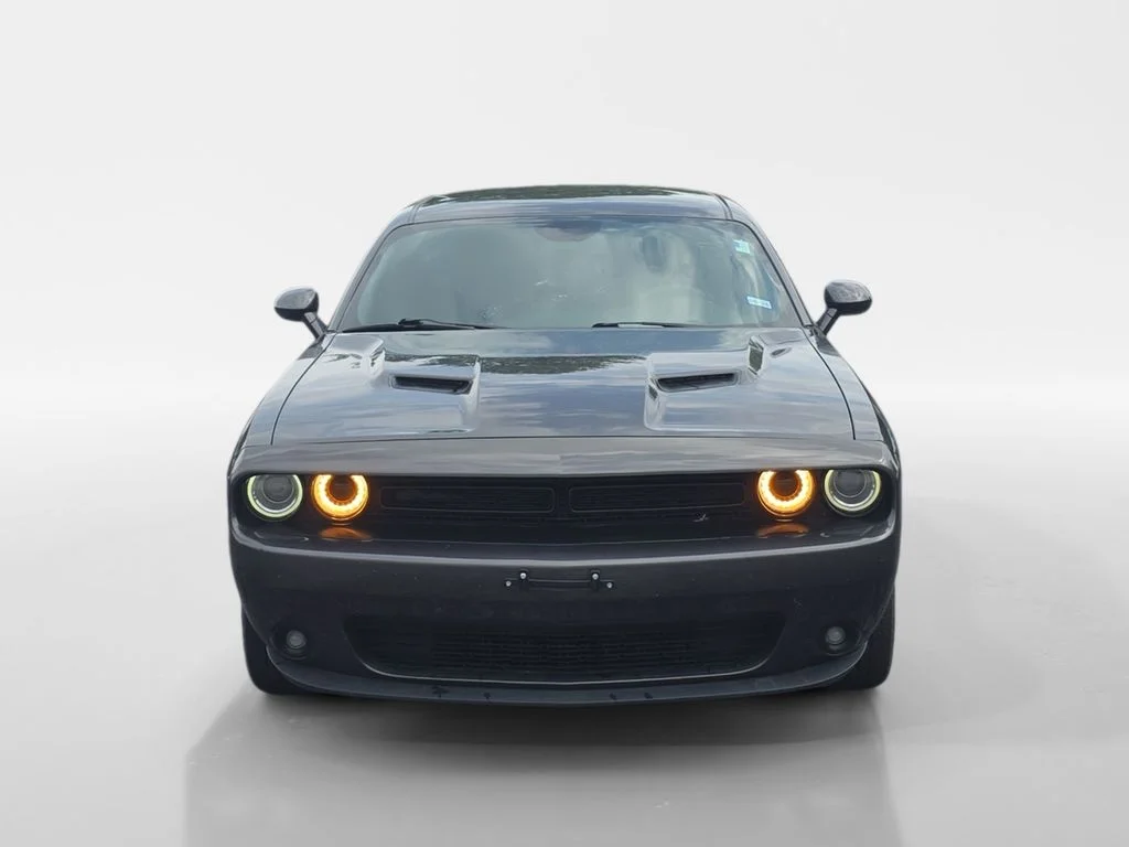 Used 2020 Granite Pearlcoat Dodge SXT image 3