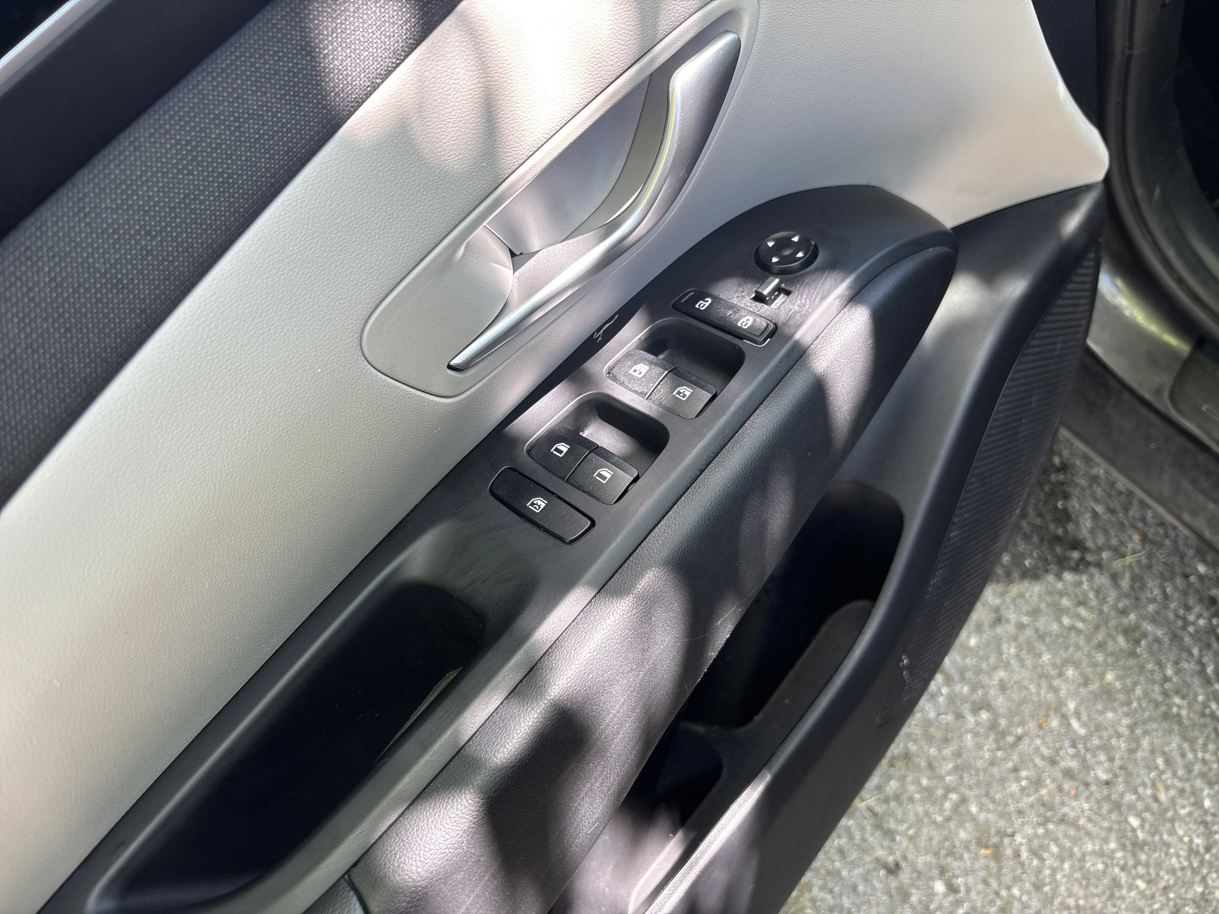 Used 2023 Portofino Gray Hyundai SEL image 18