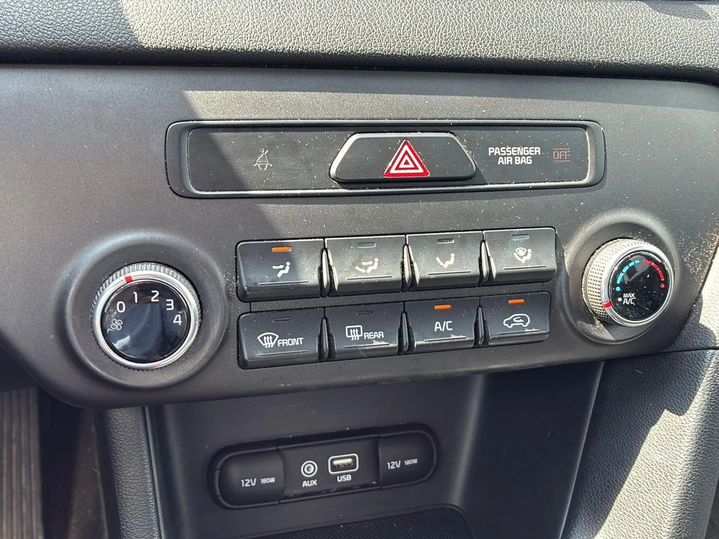 Used 2018 Mineral Silver Kia LX image 24