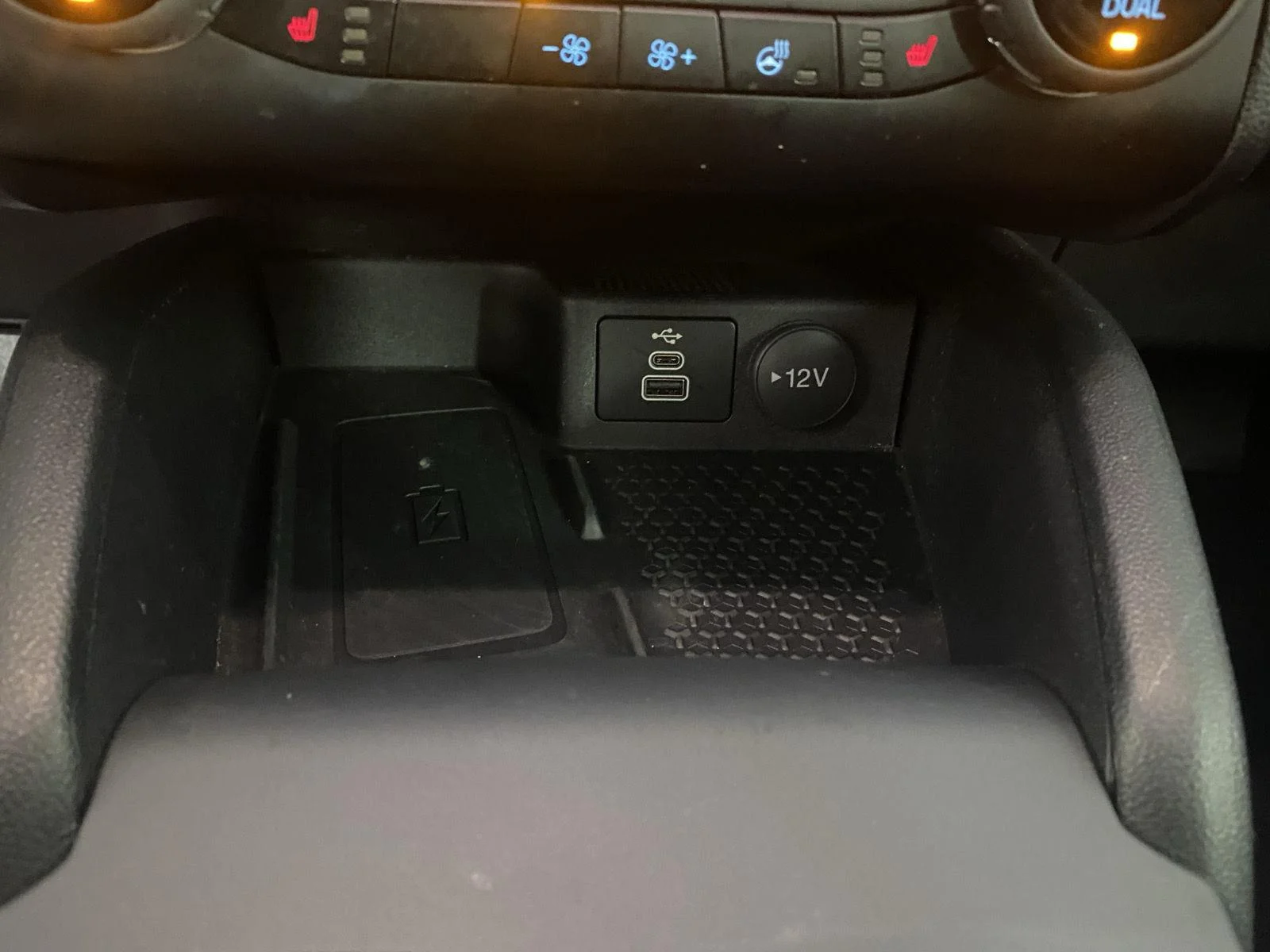 Used 2024 Atlas Blue Ford Outer Banks image 13