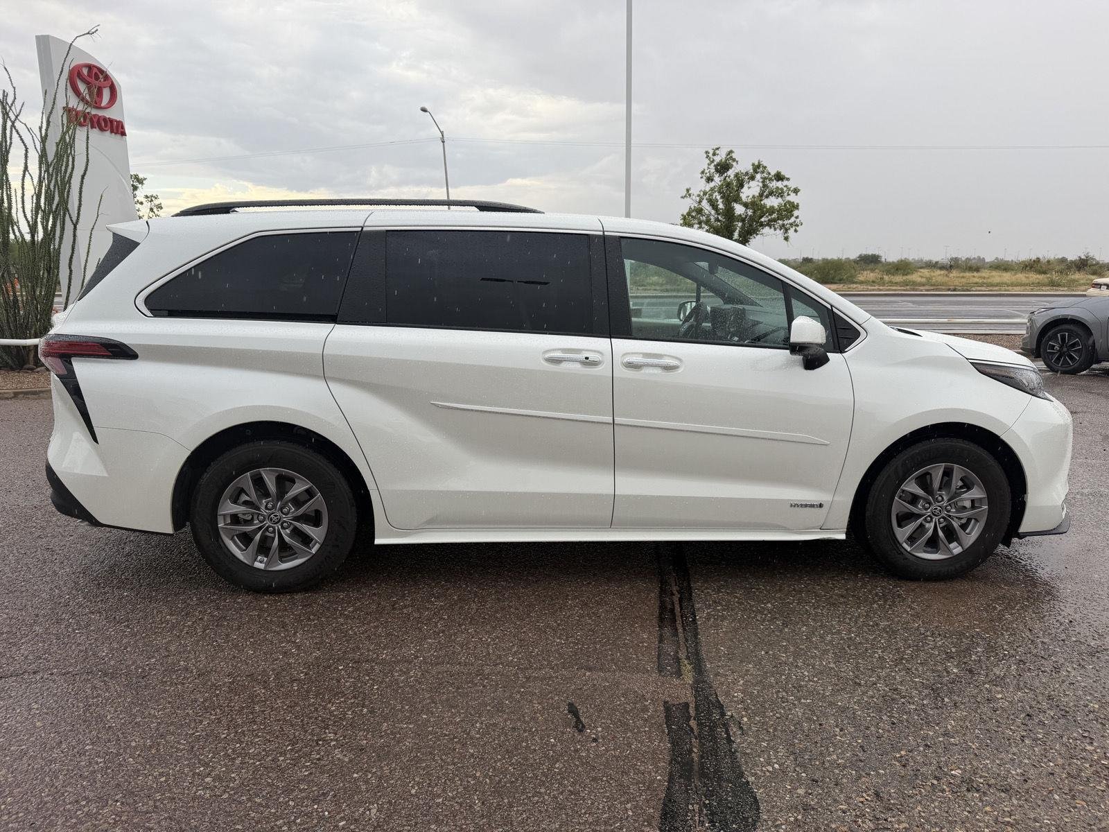 Used 2021 Blizzard Pearl Toyota XLE image 6