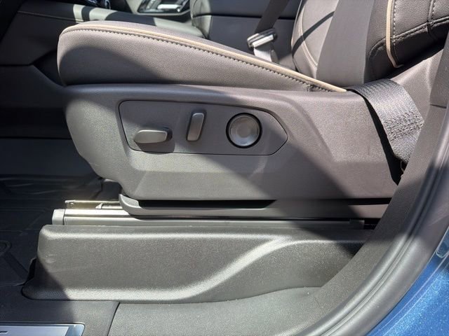 2026 Chevrolet Suburban Premier - Photo 17