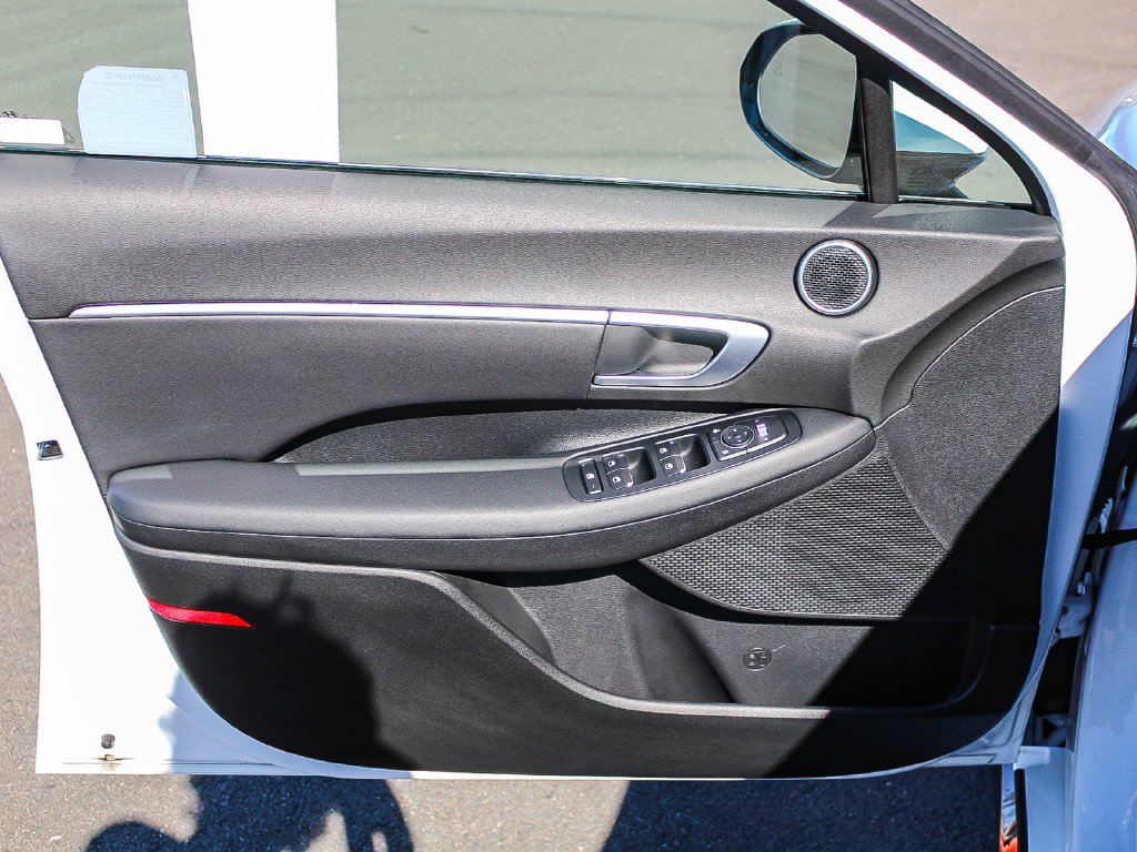 Used 2026 White Hyundai SEL Sport image 22