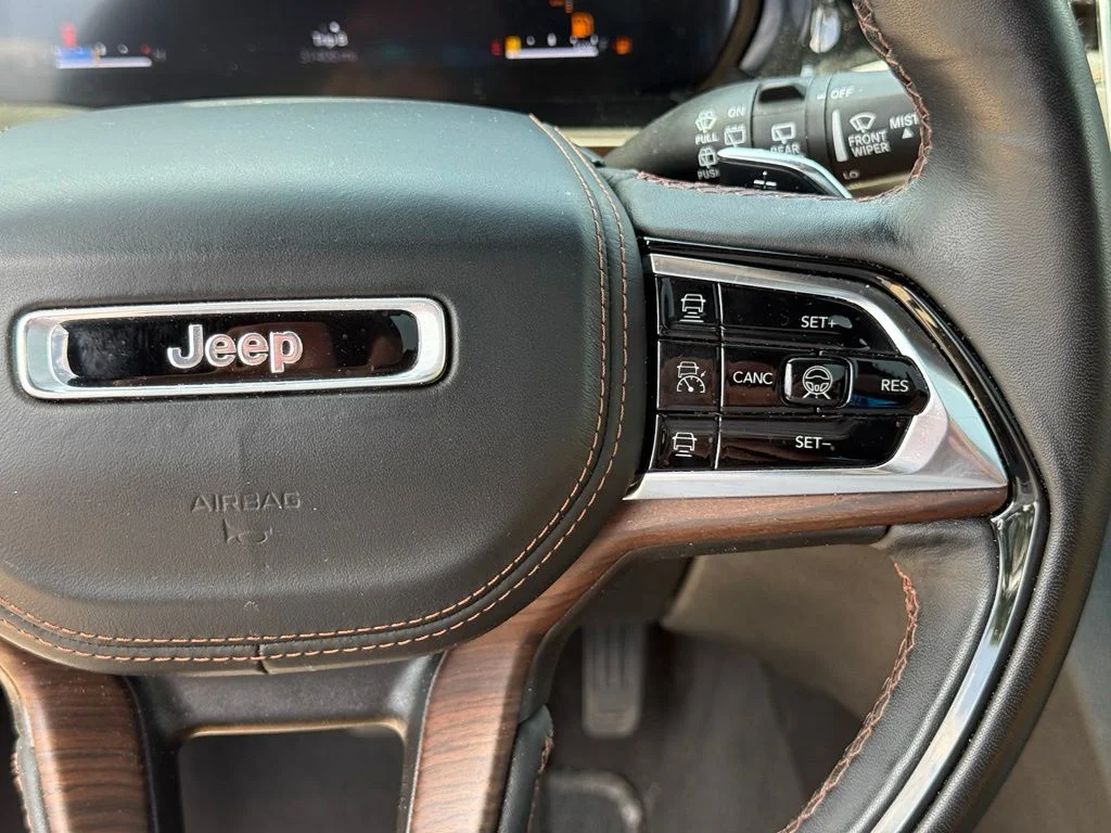 Used 2024 Gray Jeep Summit image 15