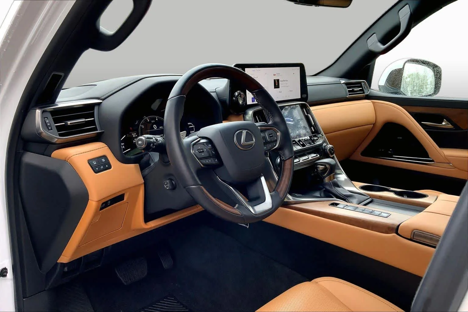 Used 2024 Eminent White Pearl Lexus Luxury image 17