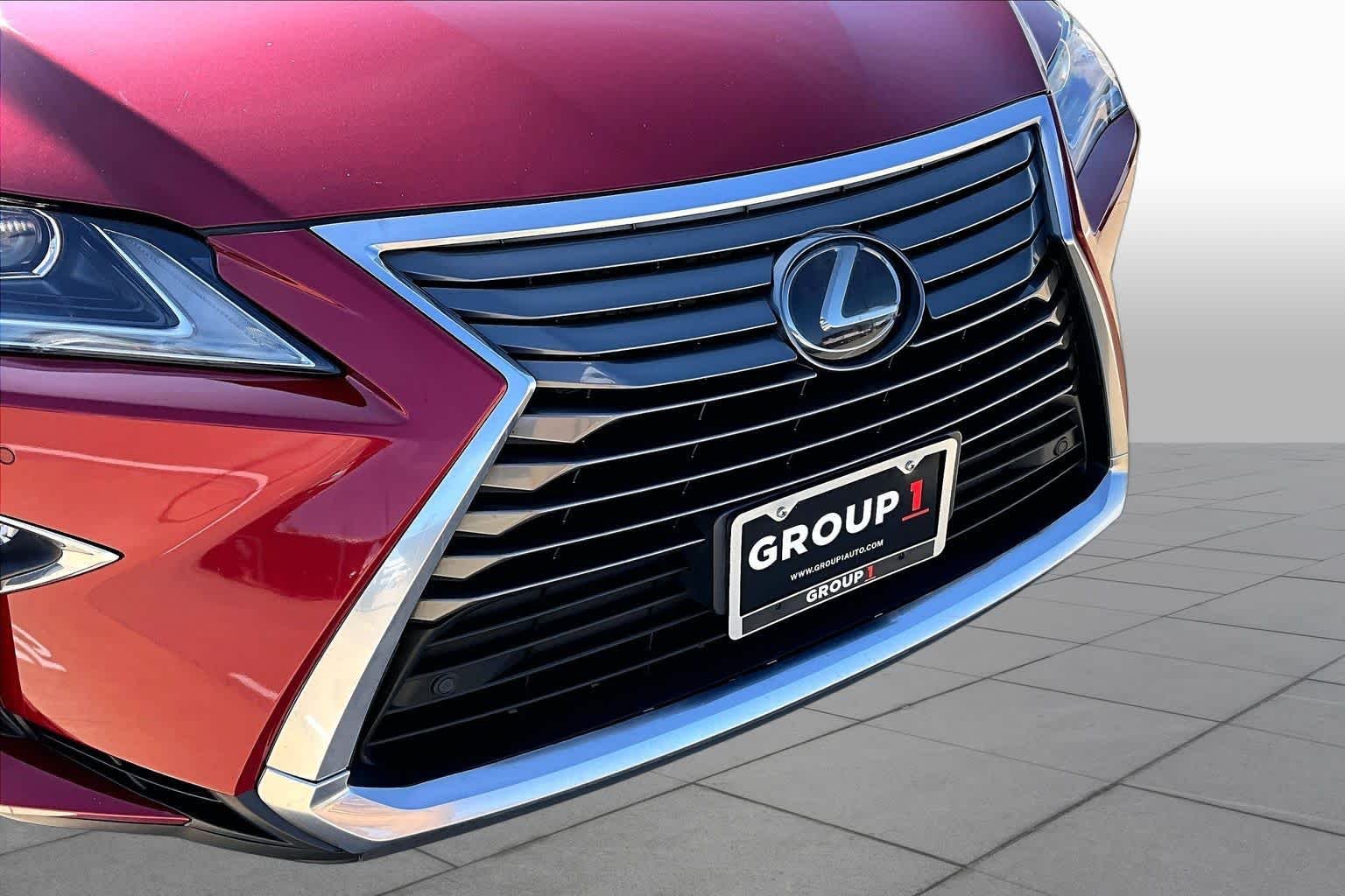 Used 2019 Matador Red Mica Lexus  image 30