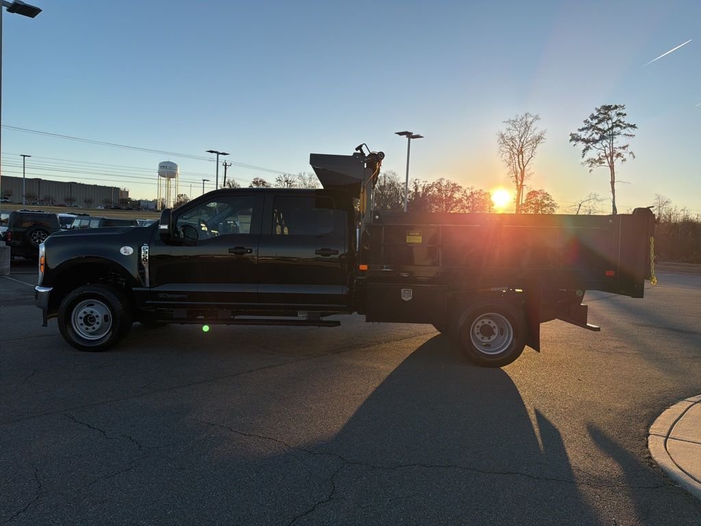 2026 Ford F-350 Super Duty Chassis Cab XL - Photo 7
