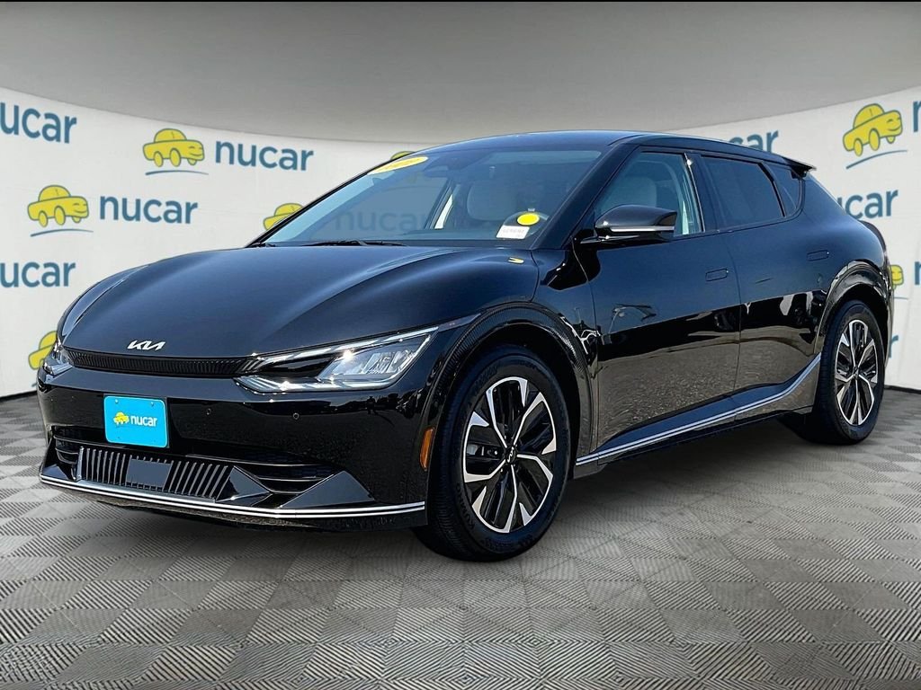 Used 2022 Black Kia Wind image 3