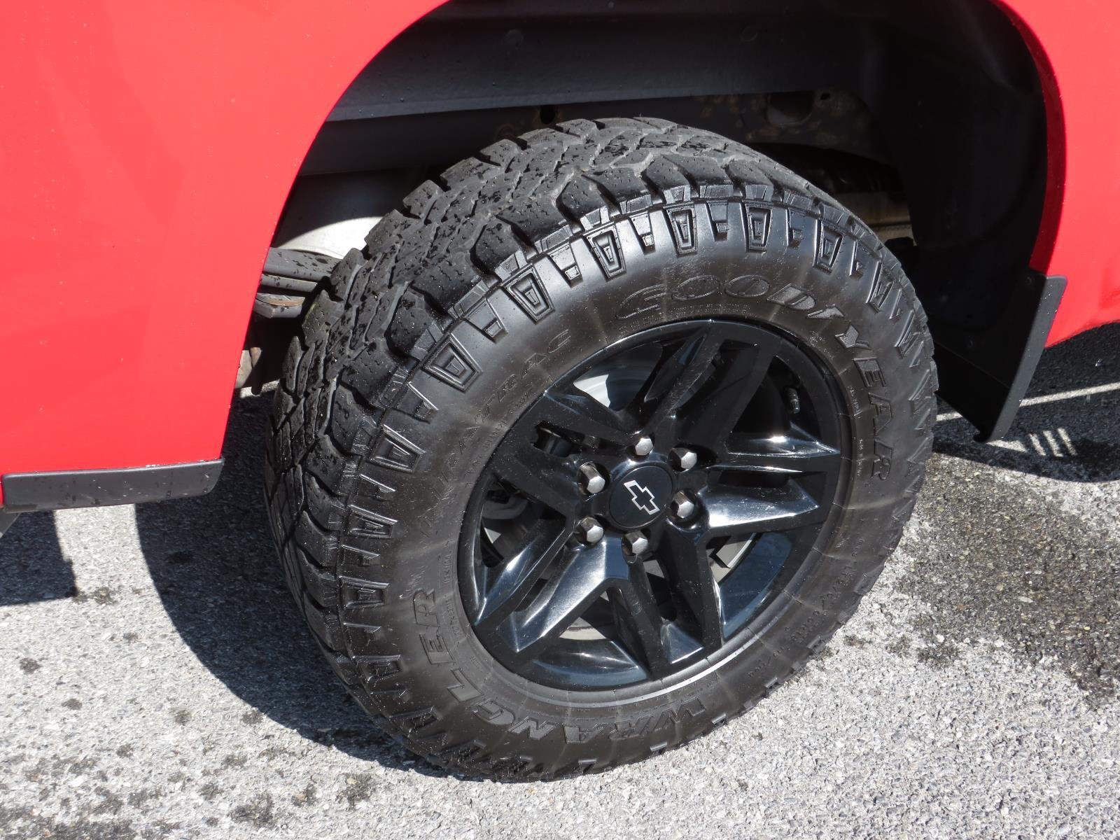 Used 2023 Red Chevrolet Custom Trail Boss image 9